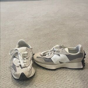 New Balance 327 White and Gray Sneakers